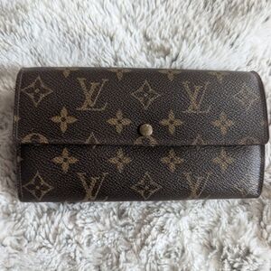 Louis Vuitton Sarah Monogram Continental Wallet